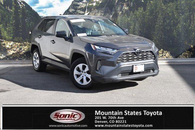 2024 toyota rav4 le