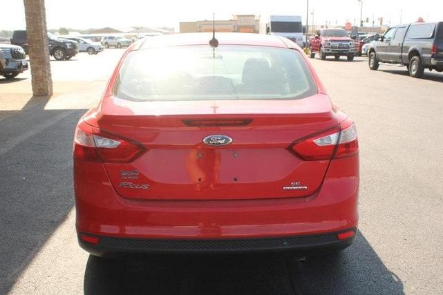 2014 ford focus se