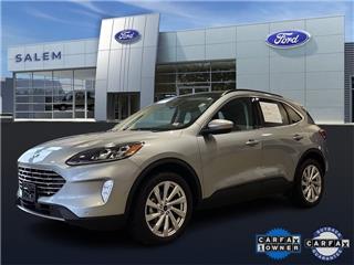 2022 Ford Escape titanium