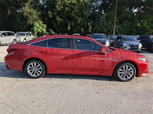 2021 toyota avalon hybrid xle plus
