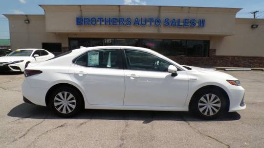 2021 toyota camry hybrid le