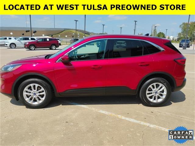 2020 ford escape se