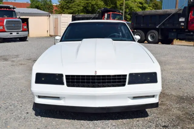 clean 1984 monte carlo ss with 350 engine