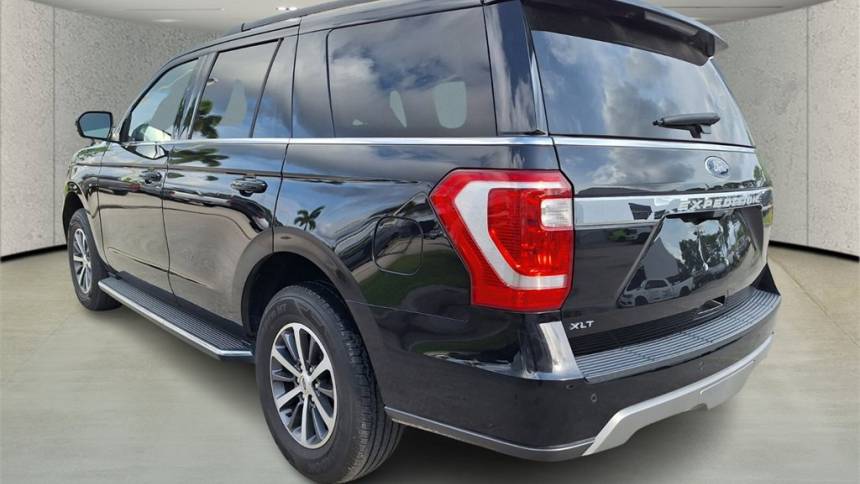 2021 ford expedition xlt