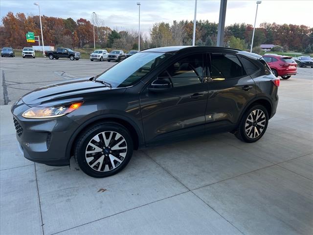 2020 ford escape se sport