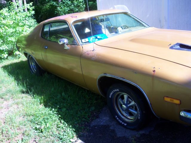1973 plymouth satellite sebring 2 door coupe 318 ci - 8 cylinder gold in & out