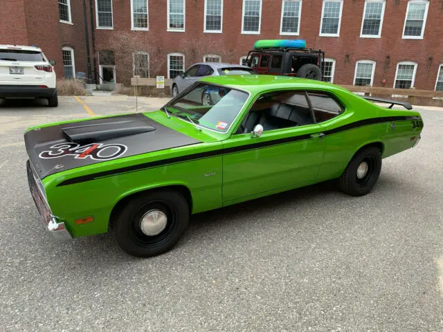 1970 plymouth duster w/ 360 and automatic! sassy grass green! beautiful car l@@k