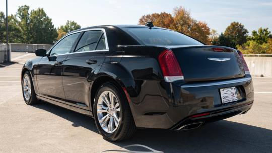 2018 Chrysler 300