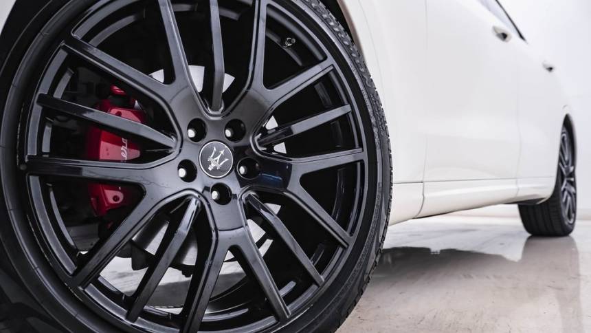 2021 maserati levante base