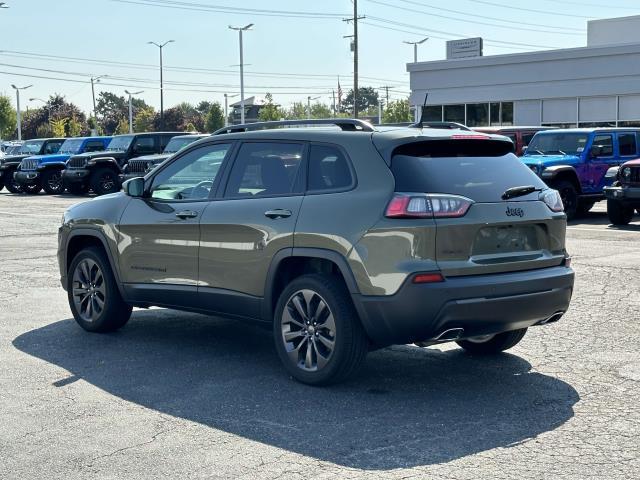 2021 jeep cherokee latitude lux