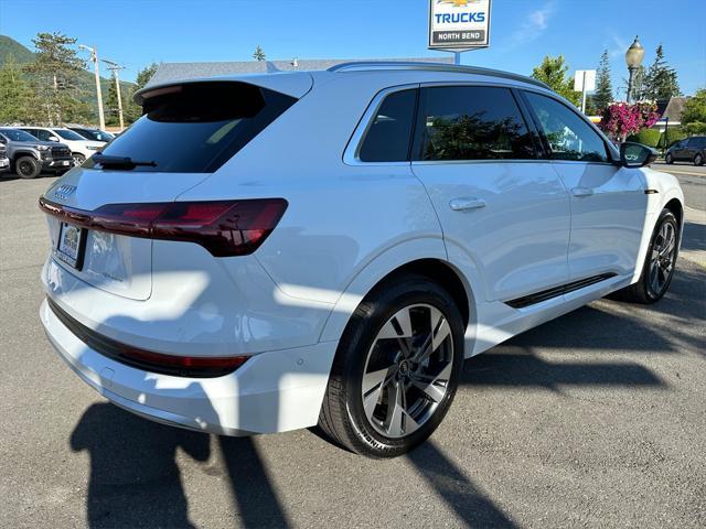 2022 audi e-tron premium plus