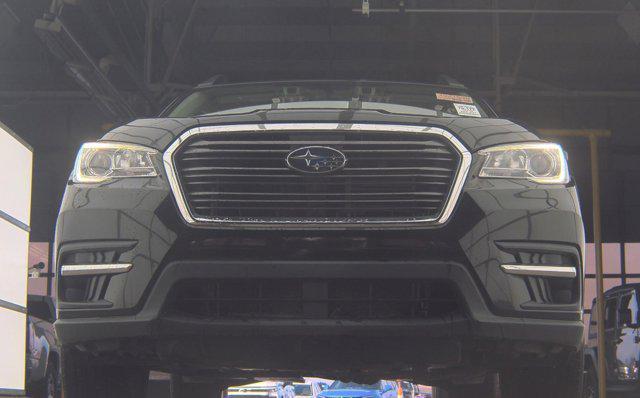 2019 subaru ascent premium 8-passenger