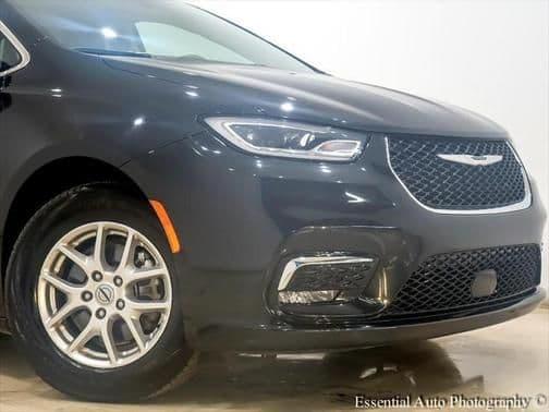 2022 chrysler pacifica in dallas, texas