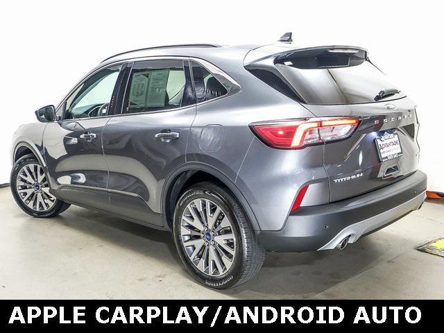 2022 ford escape titanium