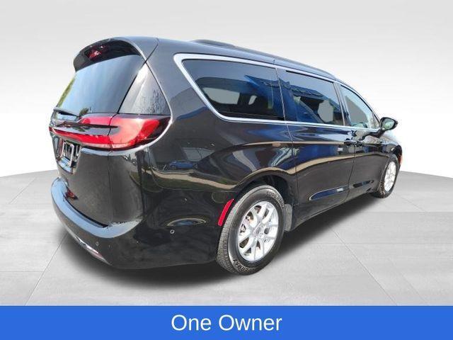 2022 chrysler pacifica touring-l