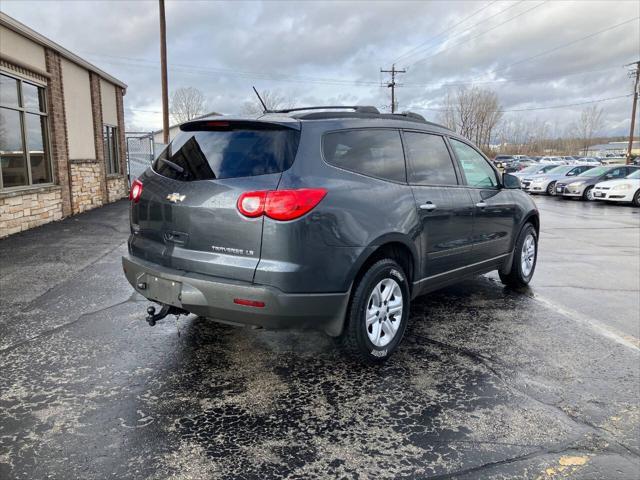 2011 chevrolet traverse ls