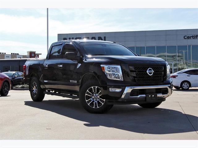 2021 nissan titan sv