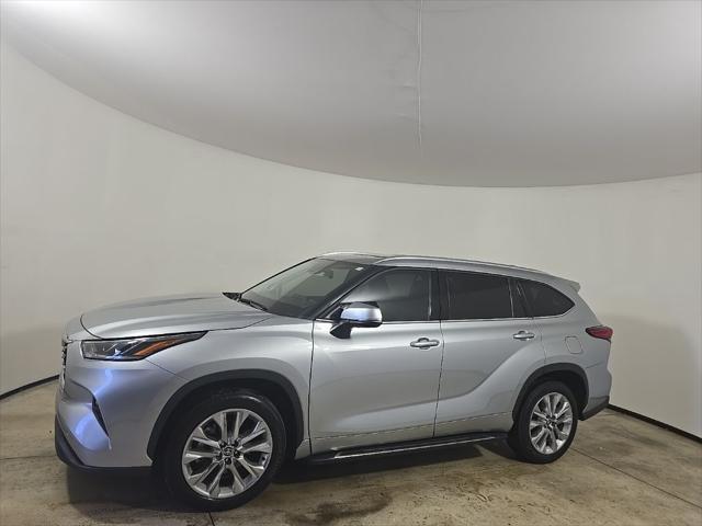 2022 toyota highlander limited