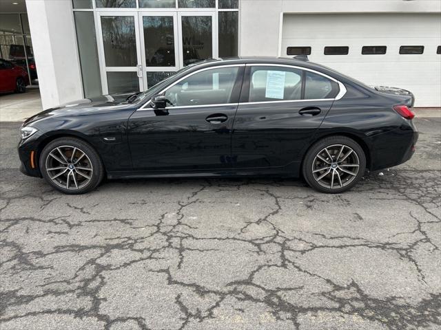 2022 bmw 330e base