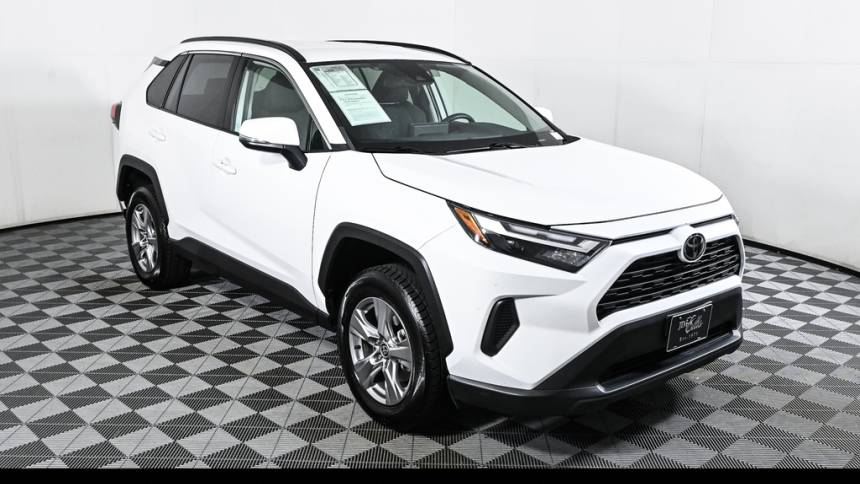 2022 toyota rav4 xle