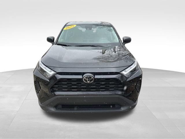 2023 toyota rav4 le