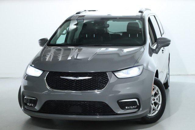 2022 chrysler pacifica touring l