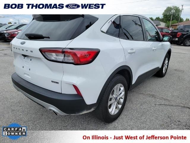 2022 ford escape se