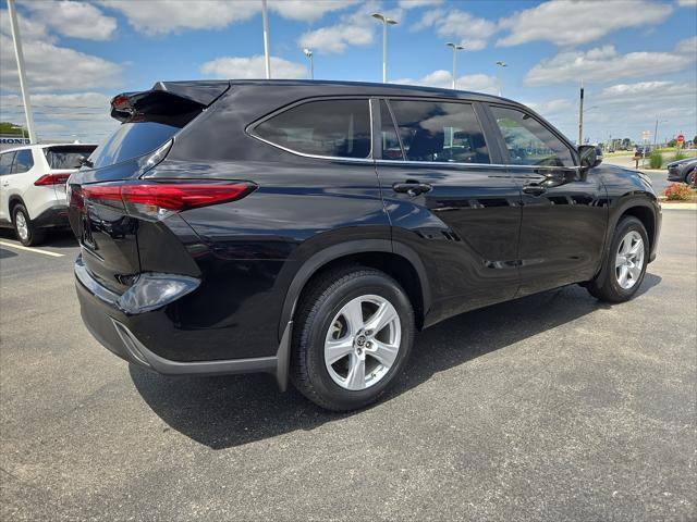 2023 toyota highlander le