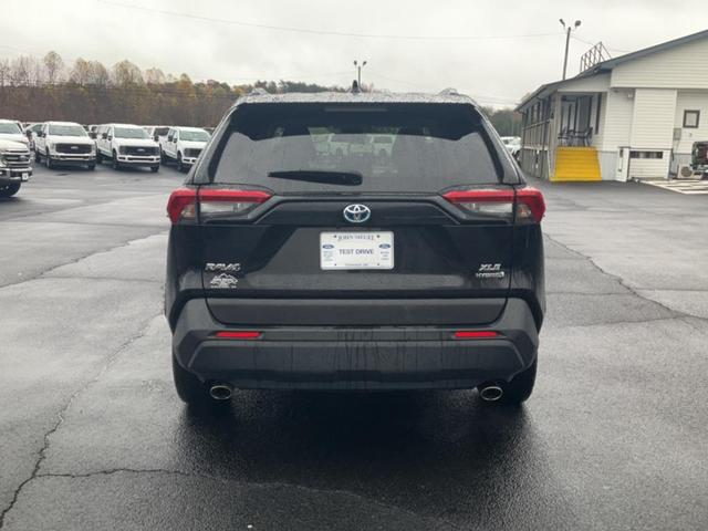 2022 toyota rav4 hybrid xle premium