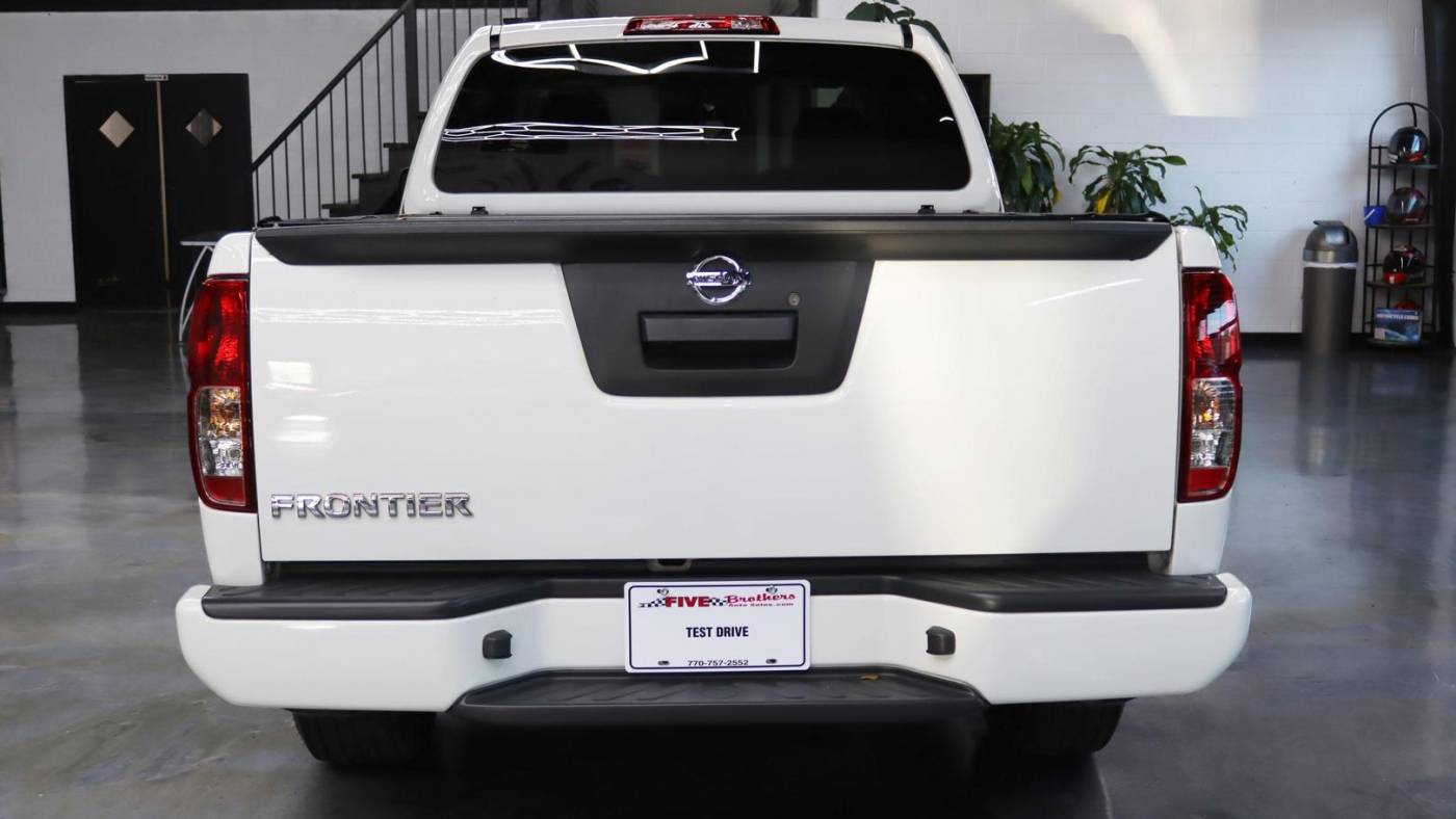 2021 nissan frontier s