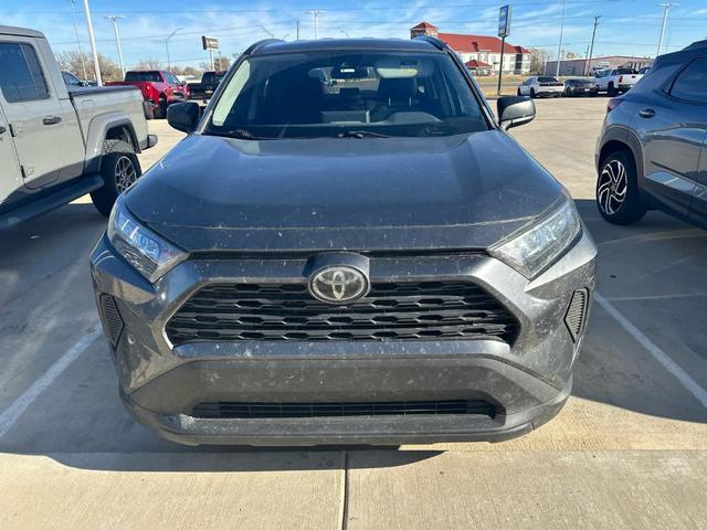 2020 toyota rav4 le