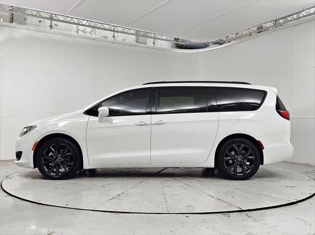 2020 chrysler pacifica touring l