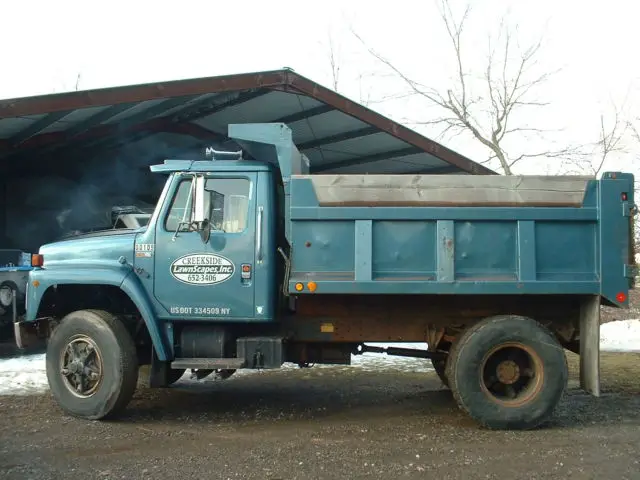 1987 international 1900 series single axle dump truck
