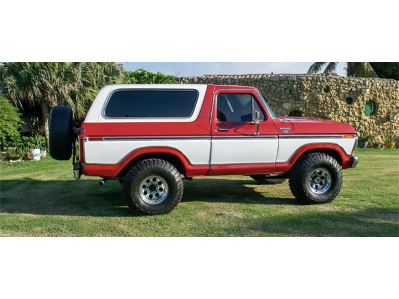 ford bronco red & white