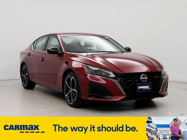 2023 nissan altima sr