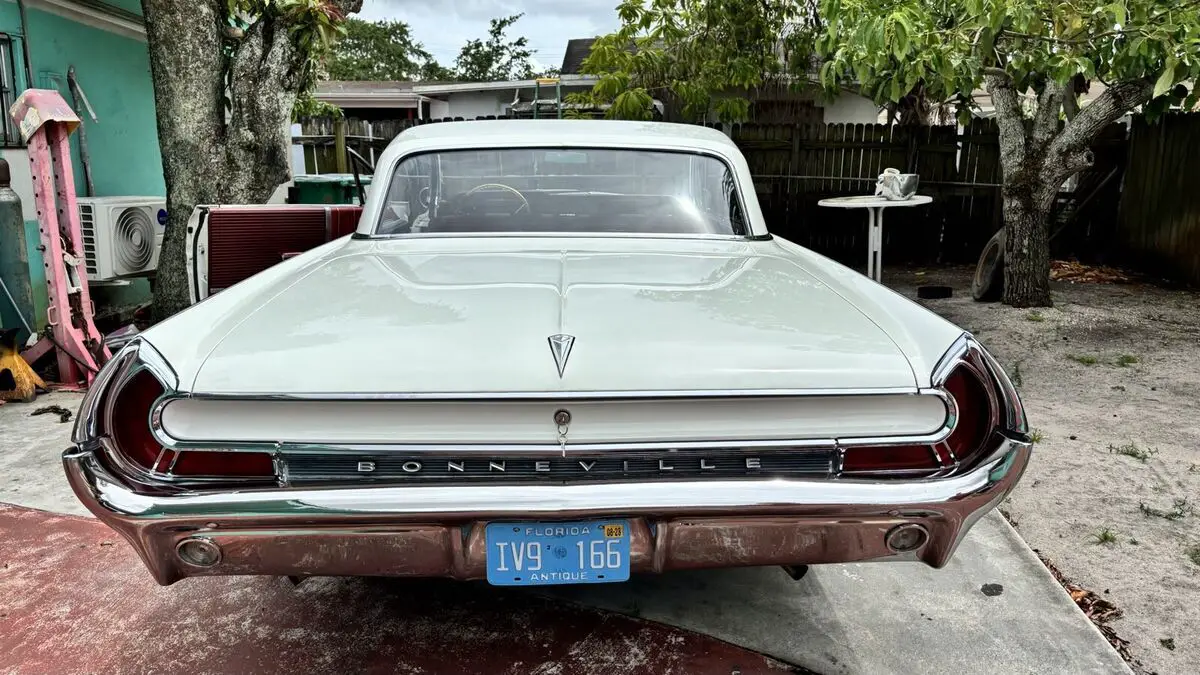 1962 pontiac bonneville brown