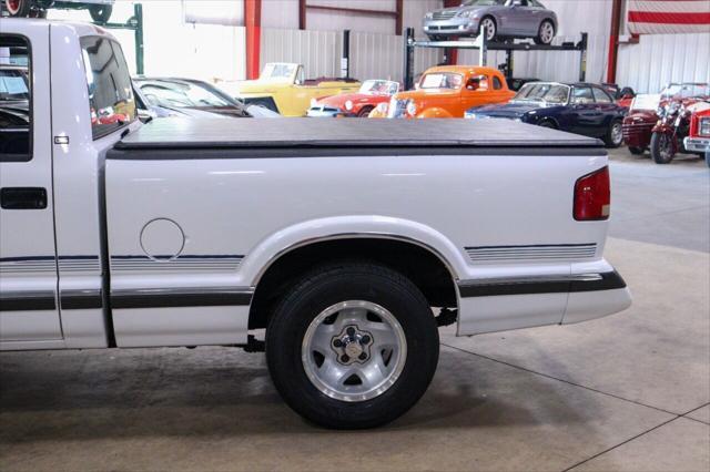 1996 chevrolet s-10 base