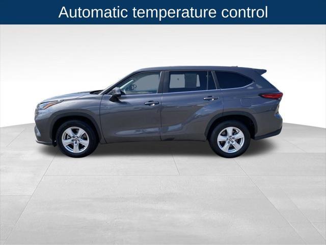2023 toyota highlander le