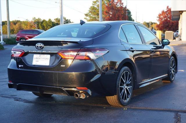 2021 toyota camry se