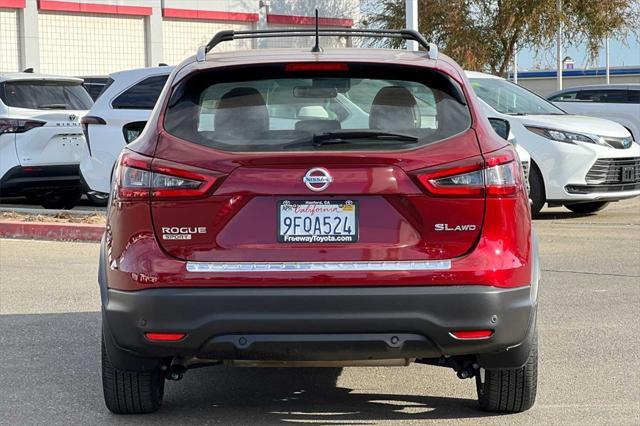 2022 nissan rogue sport sl