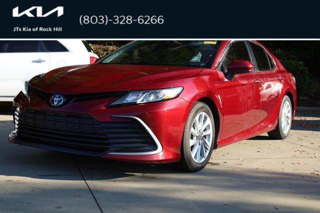 2022 toyota camry le