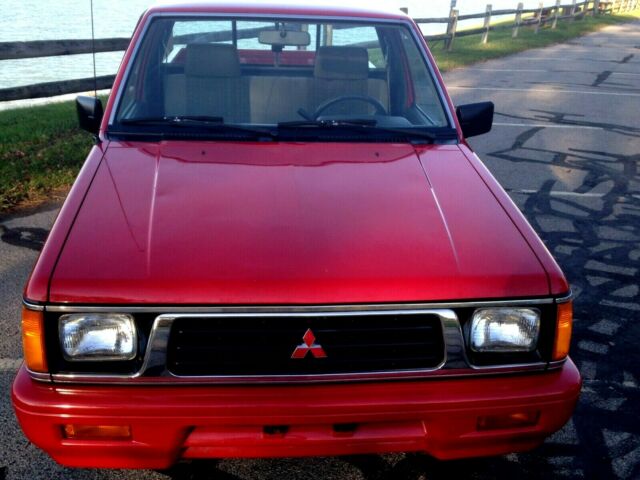 1994 mitsubishi mighty max truck 55,404 low miles automatic a/c must see / clean