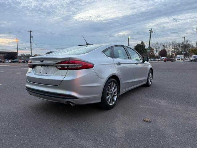 2017 ford fusion se