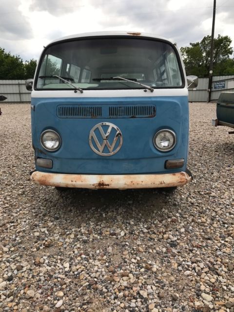 1972 volkswagen vanagon bus