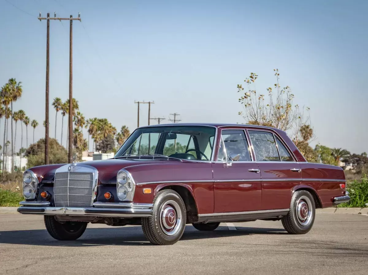 1968 mercedes-benz w108 250s