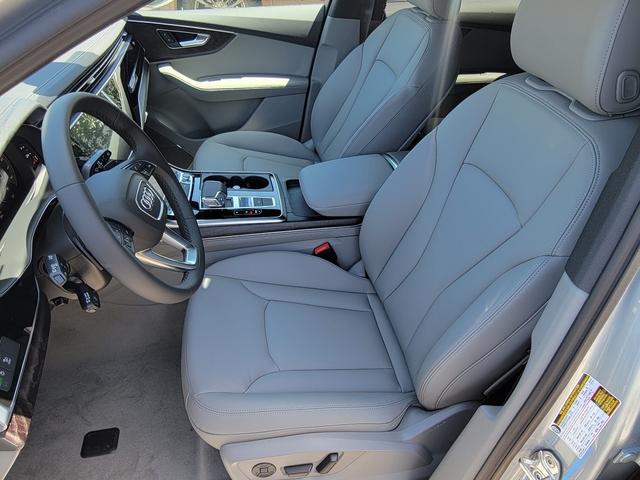 2023 audi q7 45 premium plus
