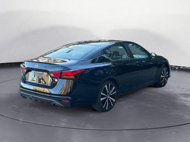 2022 nissan altima sr fwd
