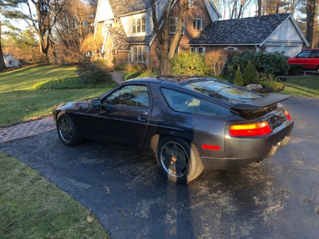 1987 porsche 928 s4. runs and drives great. recently serviced