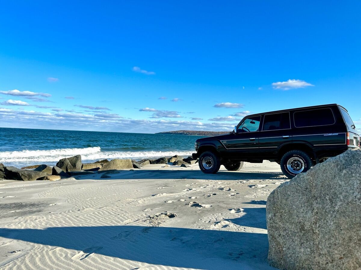1984 toyota land cruiser black 4wd manual fj60