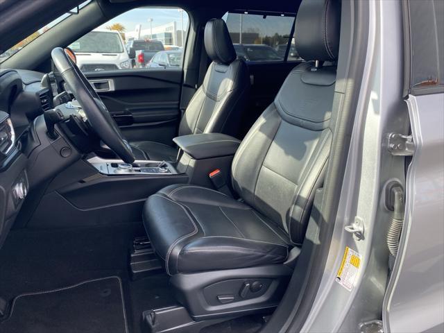 2022 ford explorer st
